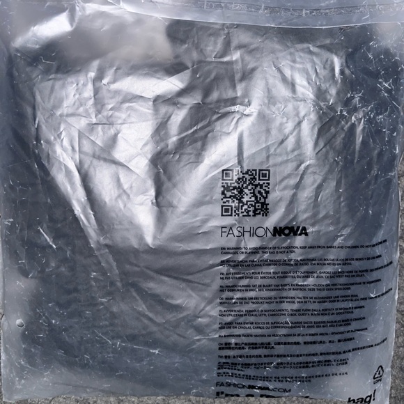 Black date night fit mini dress - medium size 🖤😍 - Picture 7 of 8